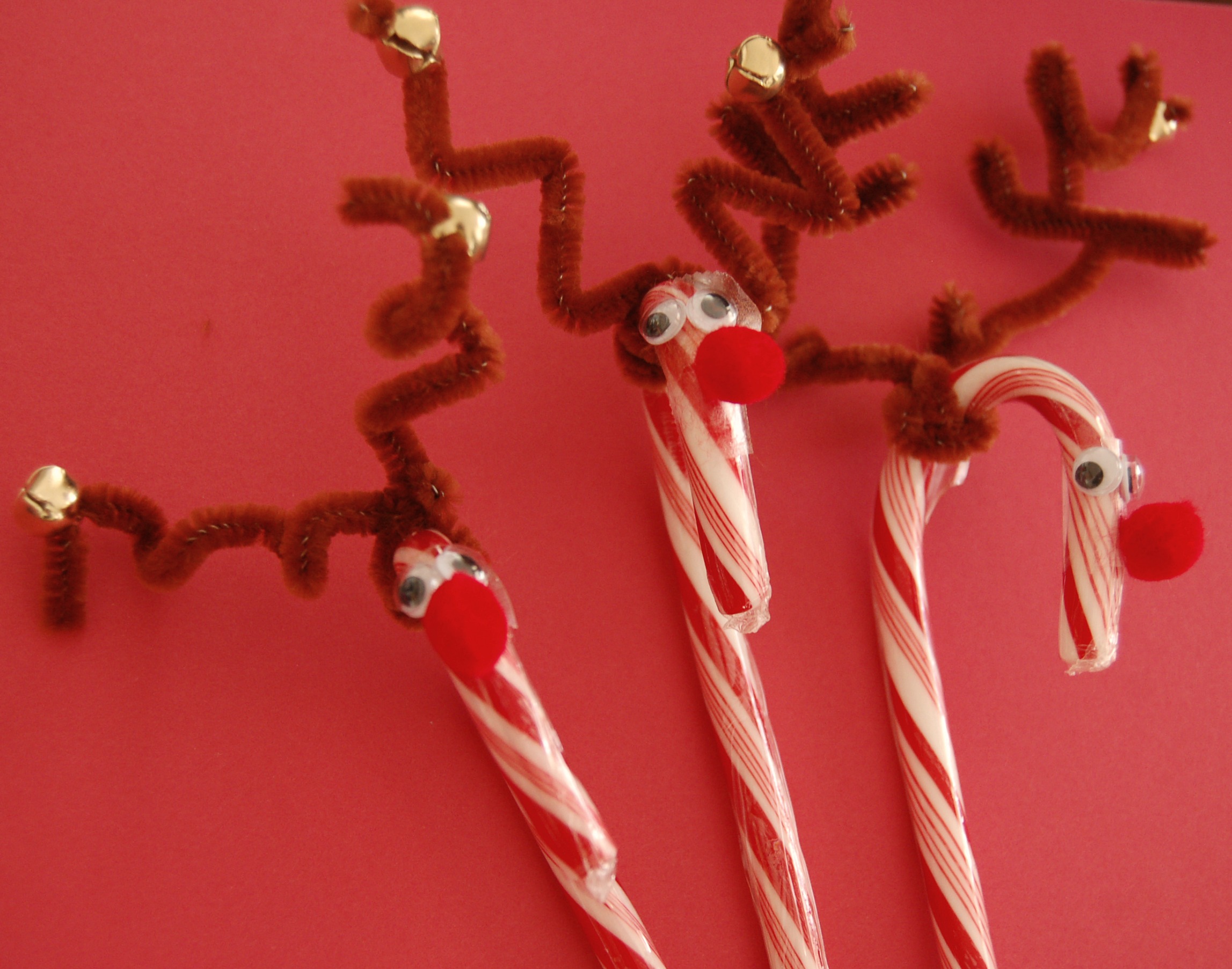 Sweets: Giving Candy Canes to Thank People for their KindnessMom it Forward