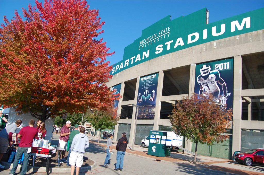 Tailgating: 10 Tips to Prepare for Game Day - Mom it ForwardMom it Forward