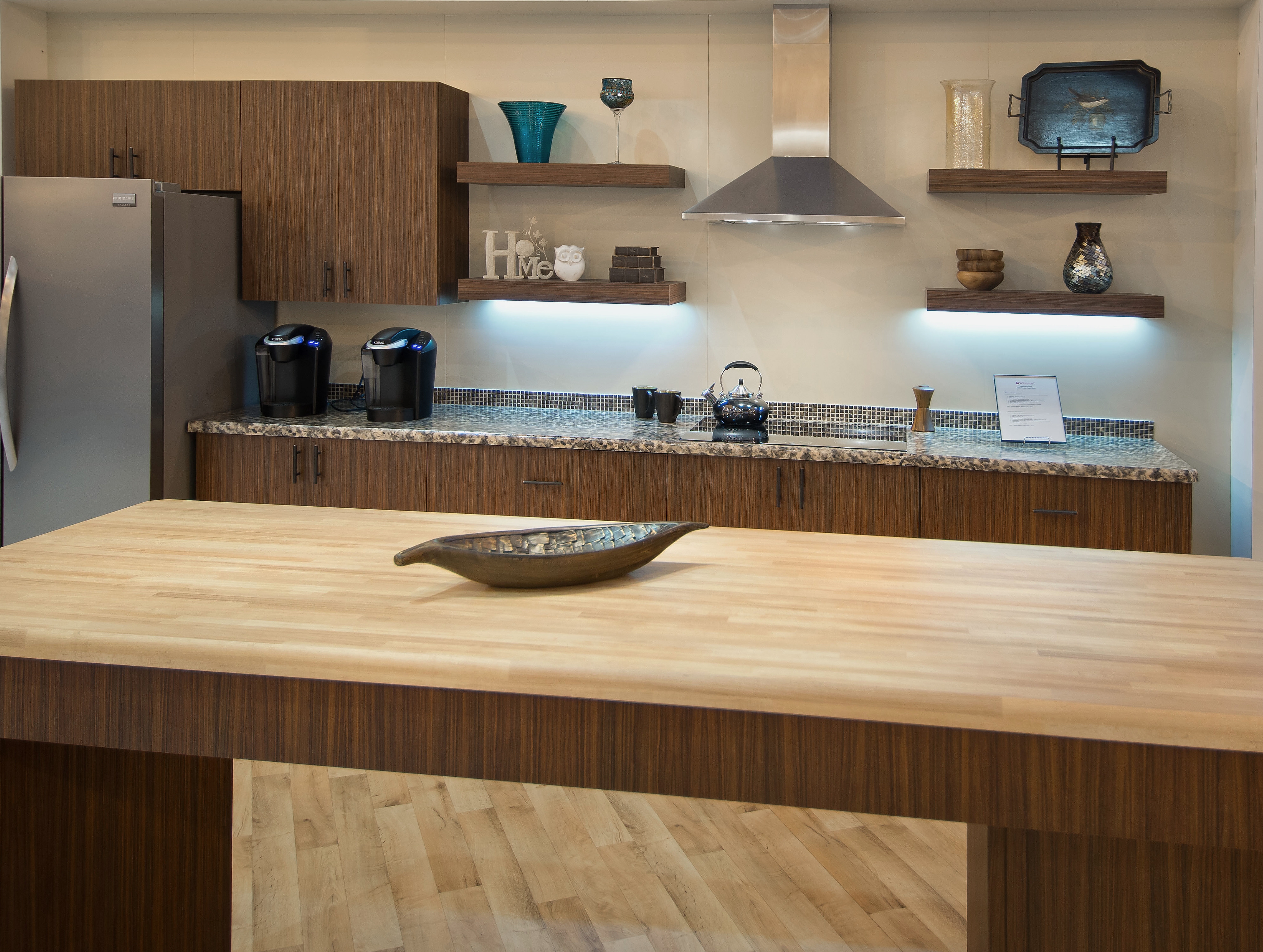 Home Interior Design Makeover Tips: Kitchen Countertops