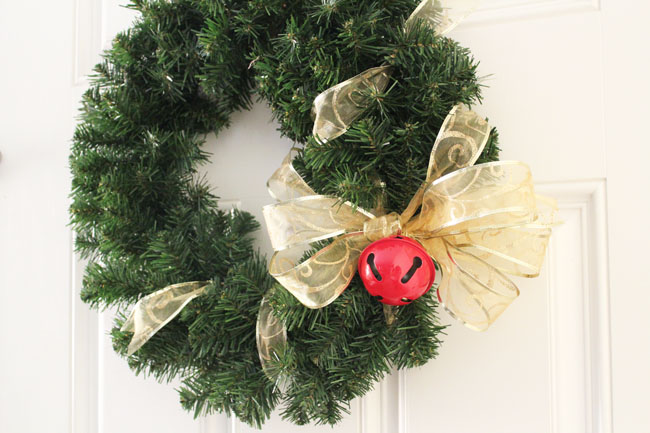 15 Minute Christmas Wreath - Mom it ForwardMom it Forward