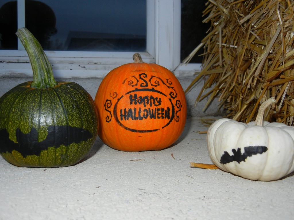 Halloween: Pumpkin Carving and PaintingMom it Forward